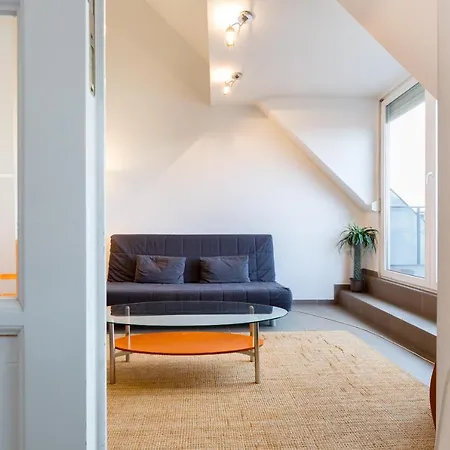 Piano Castle Hill Apartment *